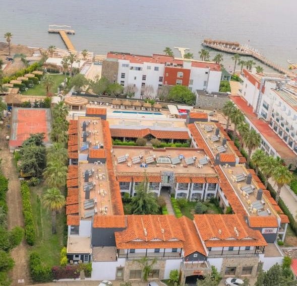Tiana Beach Resort