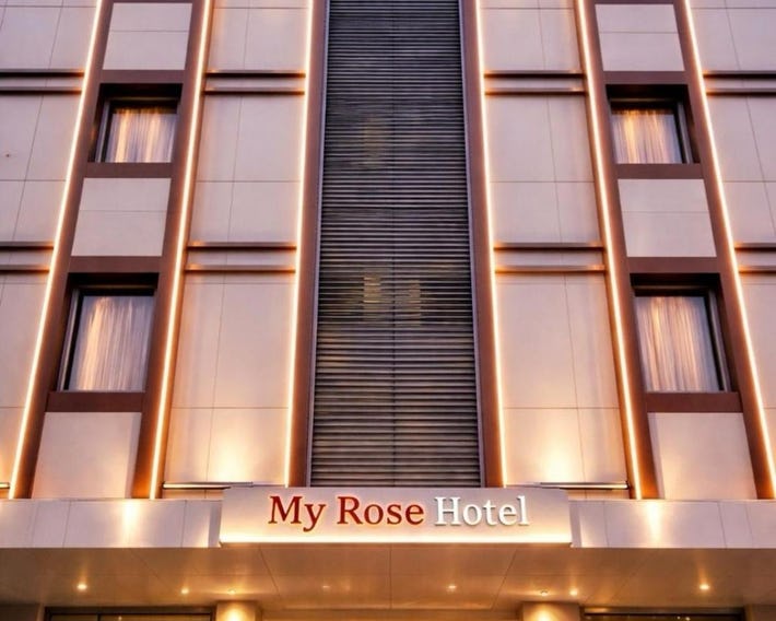 My Rose Hotel