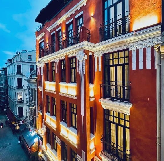 RUZ Hotels
