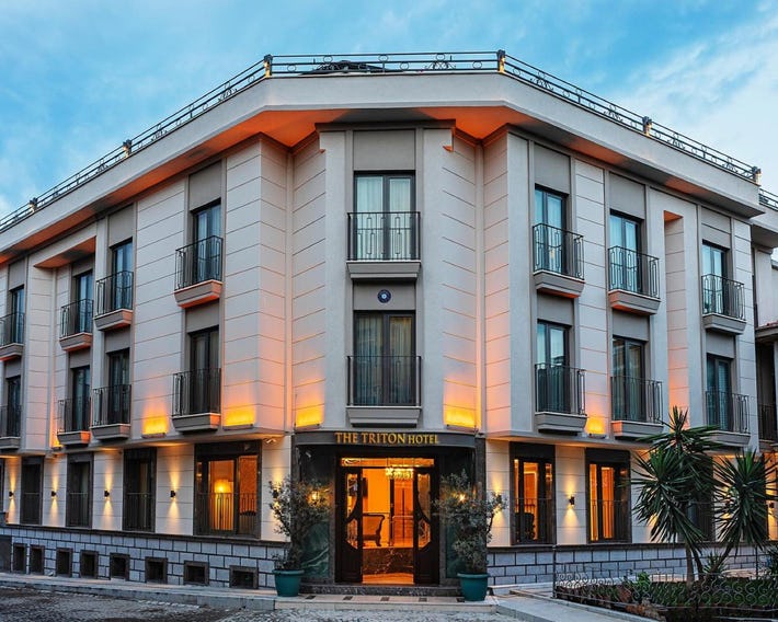 Triton Hotel