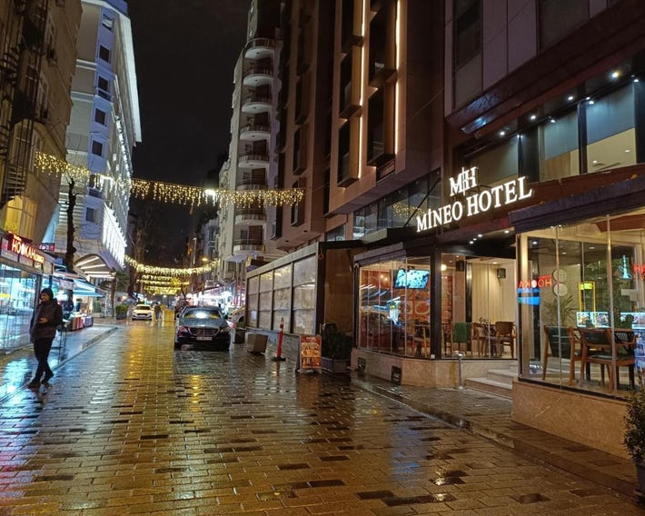 Mineo Hotel