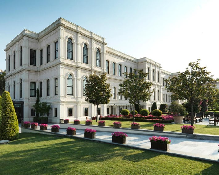 Four Seasons Hotel Istanbul At The Bosphorus