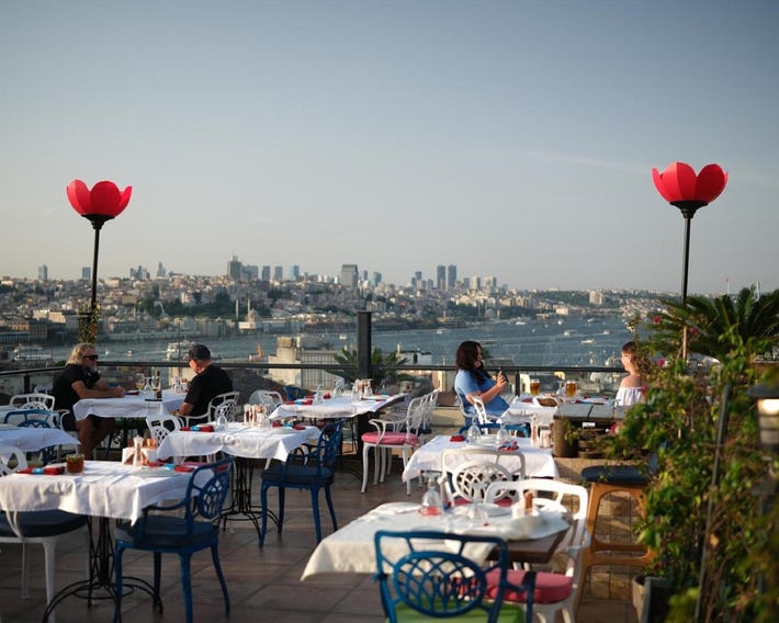 Raymond Hotel Old City