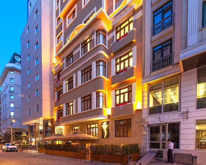 Ferman Hilal Hotel