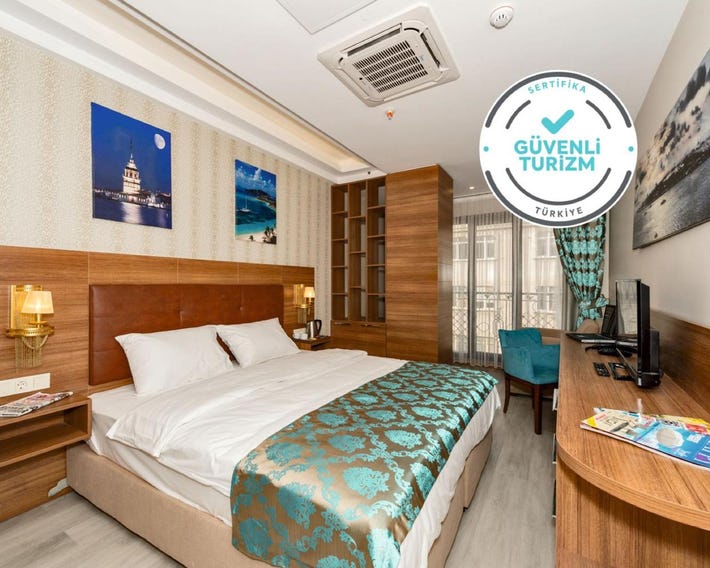 Grand Palace Hotel