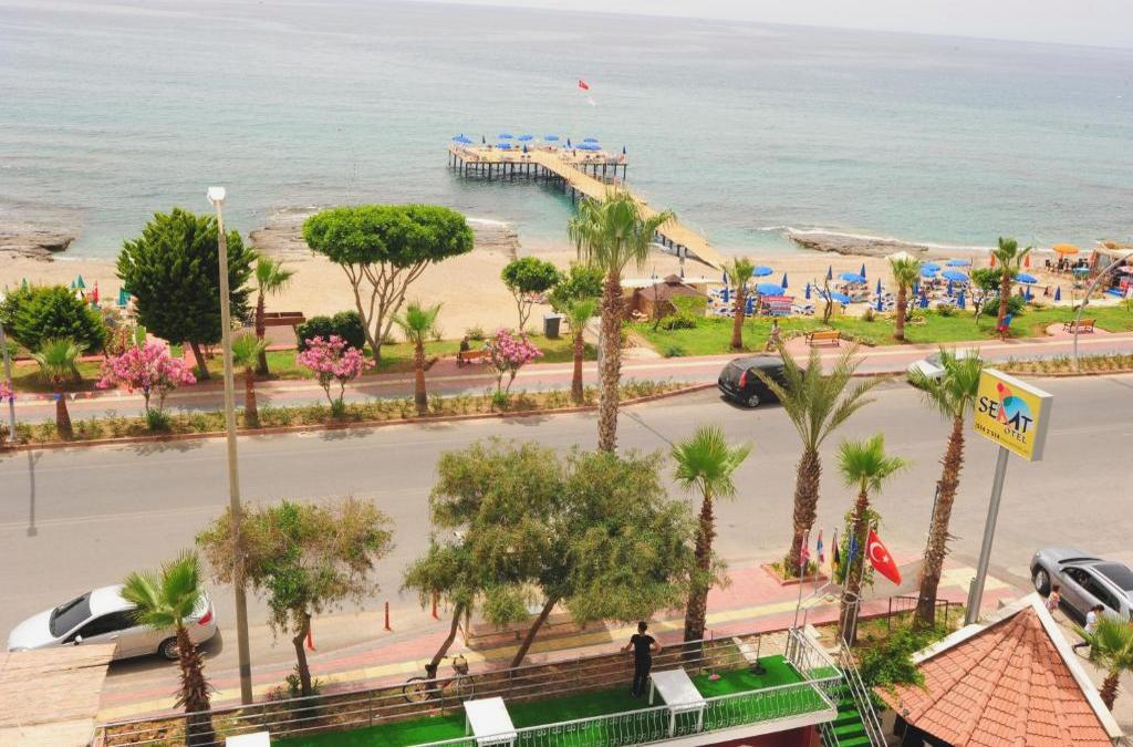 Semt Luna Beach Hotel