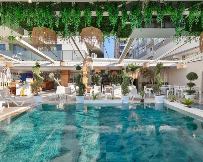 Pacco Boutique Hotel