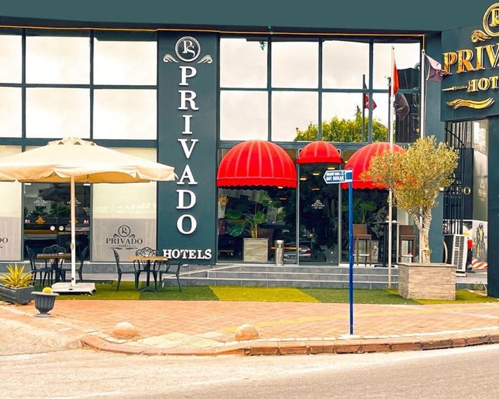 Privado Hotels