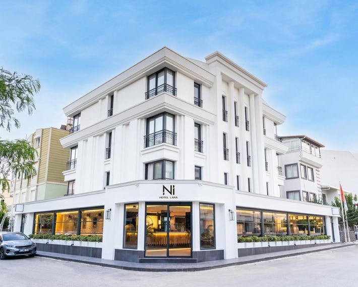 Ni Hotel Lara