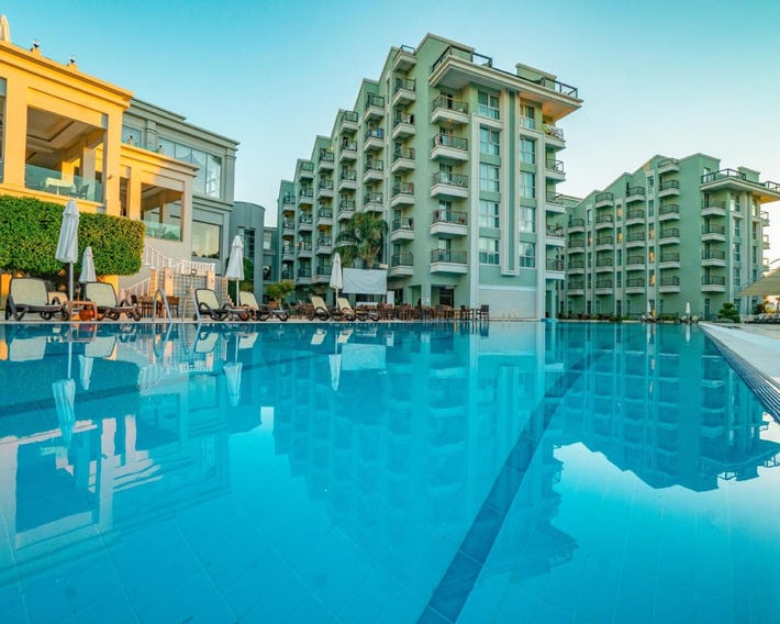 Royal Atlantis Spa & Resort