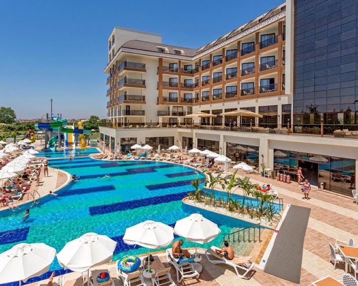 Glamour Resort & SPA