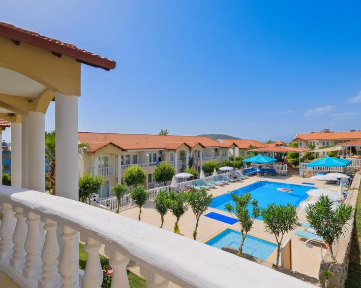 Larimar Suite Hotel