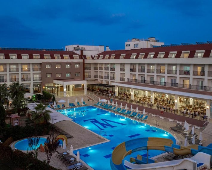MG White Lilyum Hotel