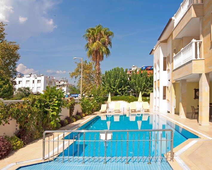 Dinara Apart Hotel