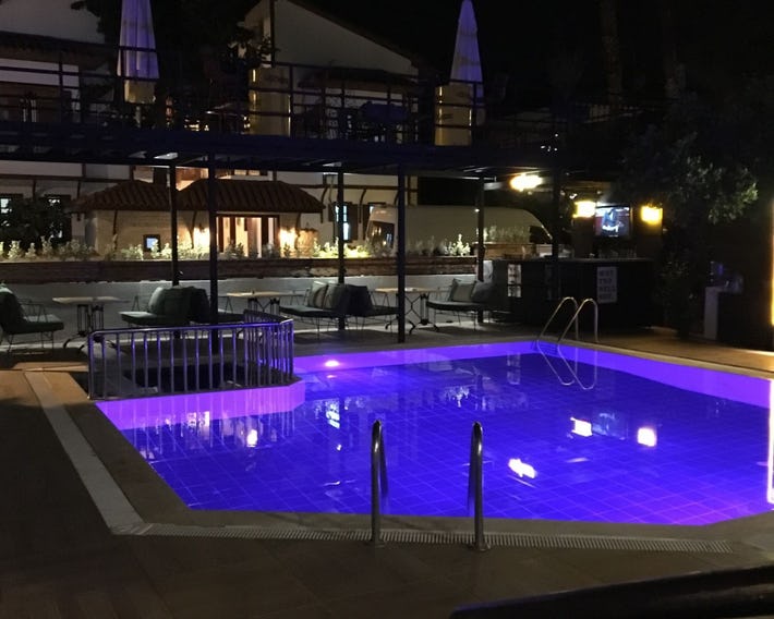 Derin Luxury Hotel