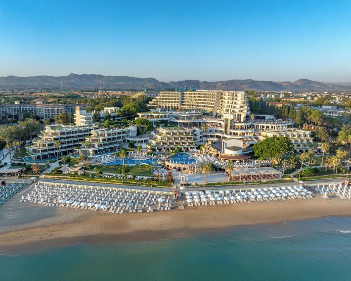 Sunrise Queen Luxury Hotel