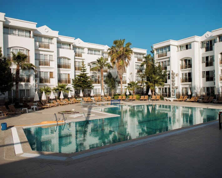 Luca Beach Hotel