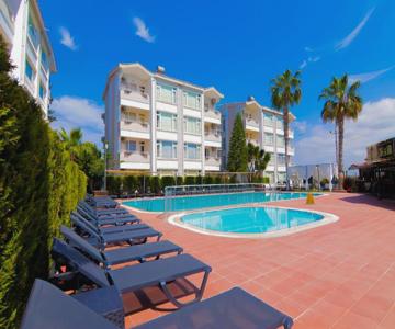New Garden Luna Side Apart Hotel