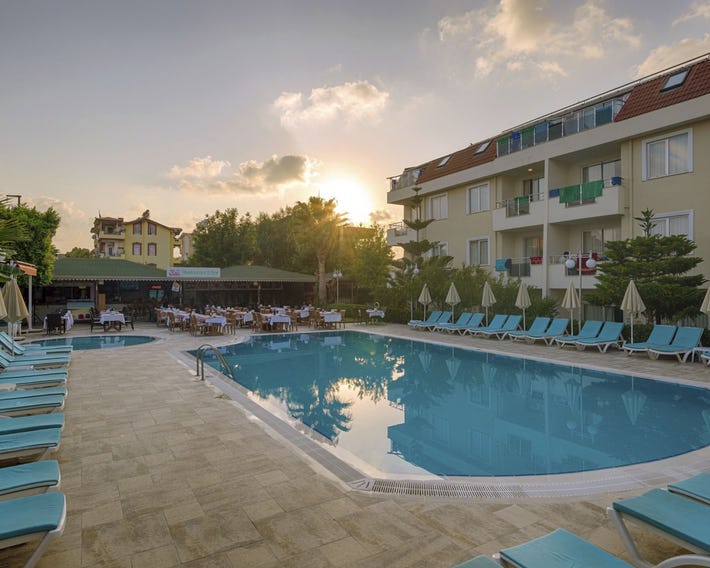 Akalia Suite Hotel & Spa