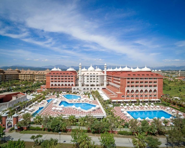 Royal Taj Mahal Hotel