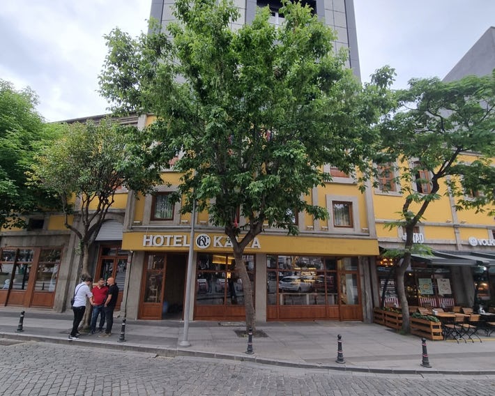 Kalfa Hotel