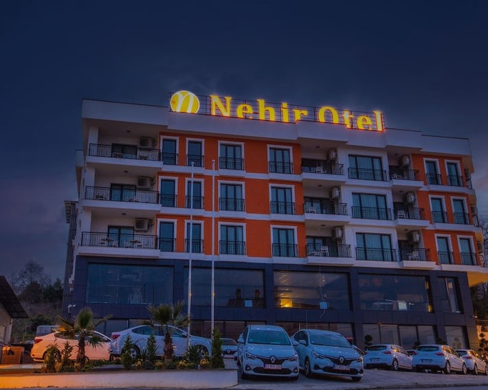 Nehir Otel