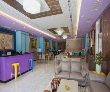 Lily Hotel