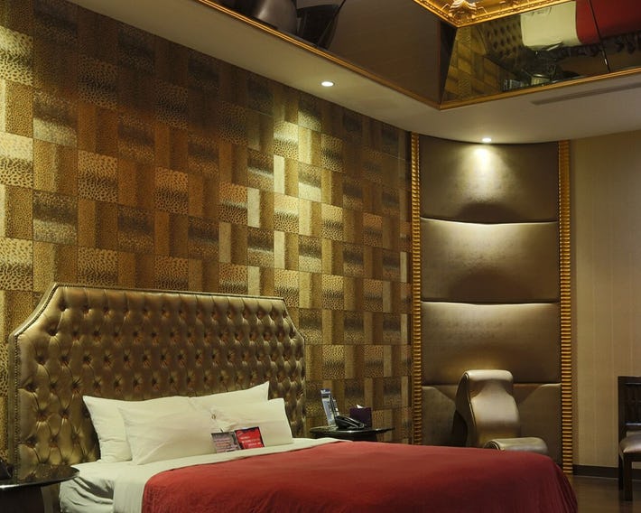 Royal Group Motel Ming Chen Branch