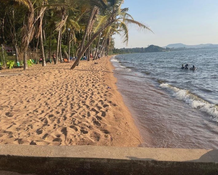 Tembo Beach Hotel