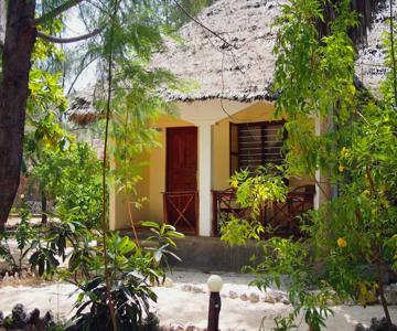 Pakachi Beach Resort & Hotel