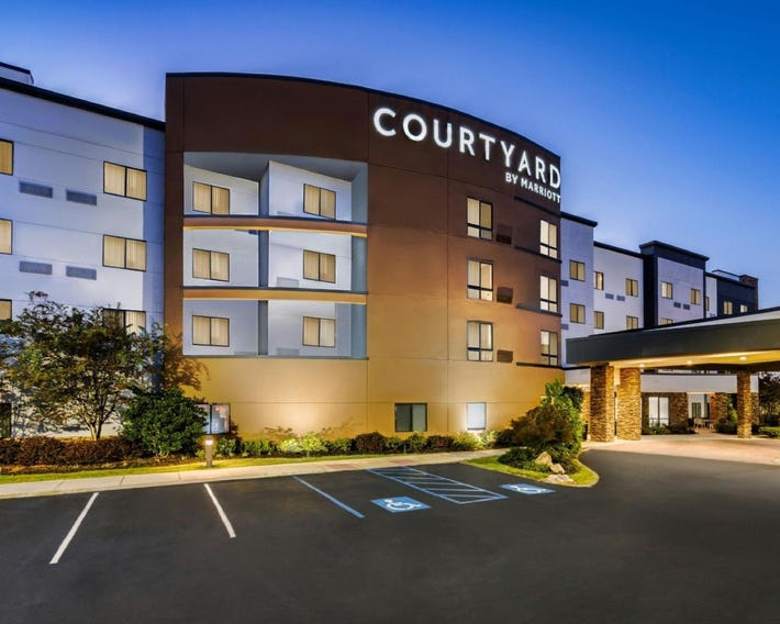 Courtyard Auburn