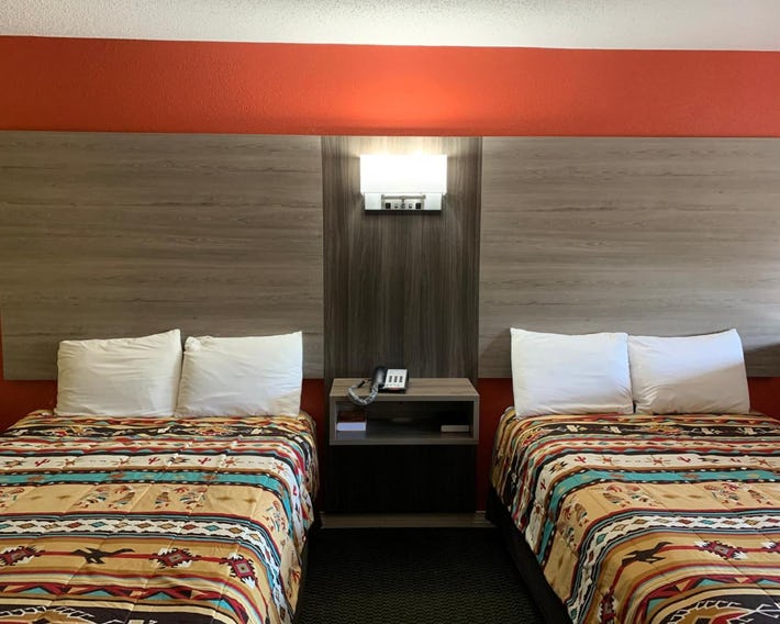 Log Cabin Inn
