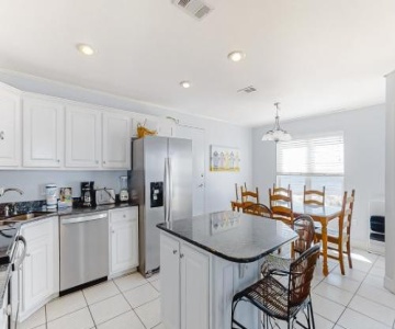 Jenny Lind East by Meyer Vacation Rentals