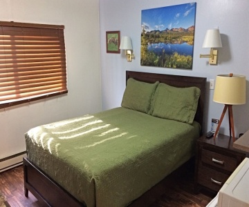 Creekwood Inn