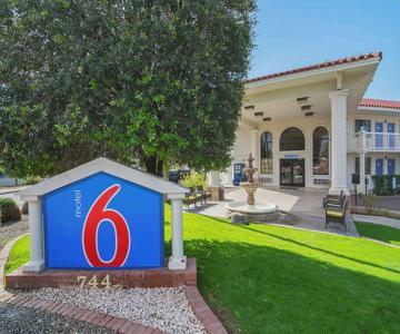 Motel 6 Chandler