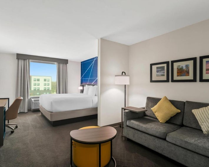 Comfort Suites Bentonville