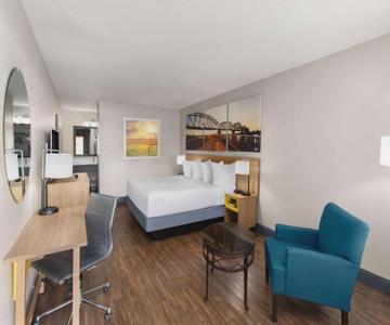 Days Inn by Wyndham Carlisle