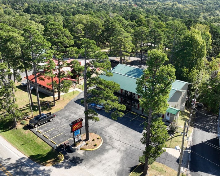 Travelers Inn