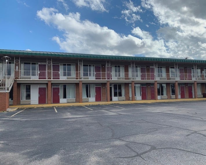 Coachman's Inn Motel
