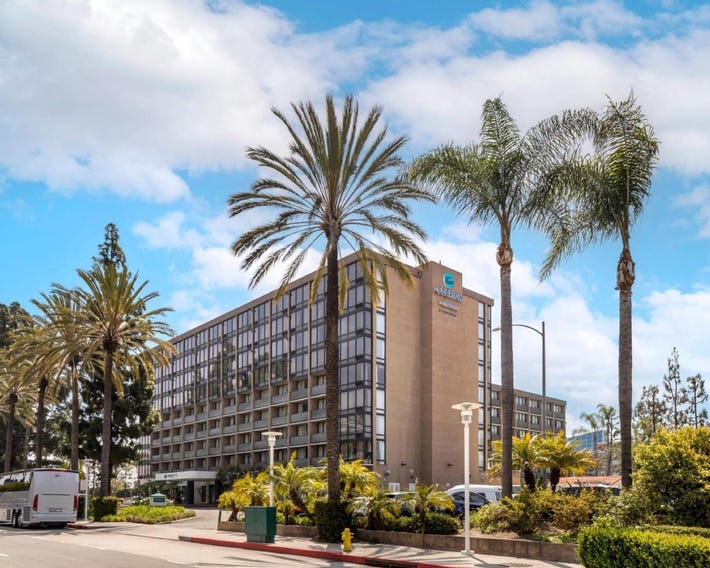 Clarion Hotel Anaheim Resort