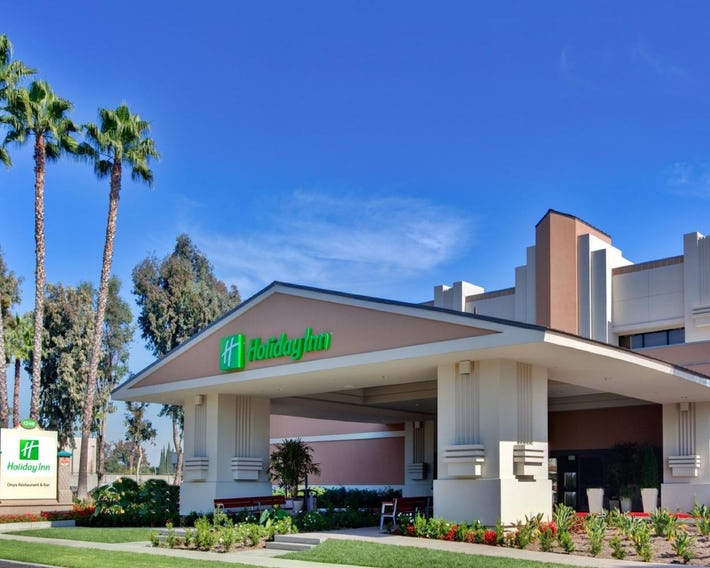 Holiday Inn Hotel & Suites Anaheim by IHG