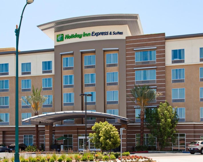 Holiday Inn Express & Suites - Anaheim Resort Area