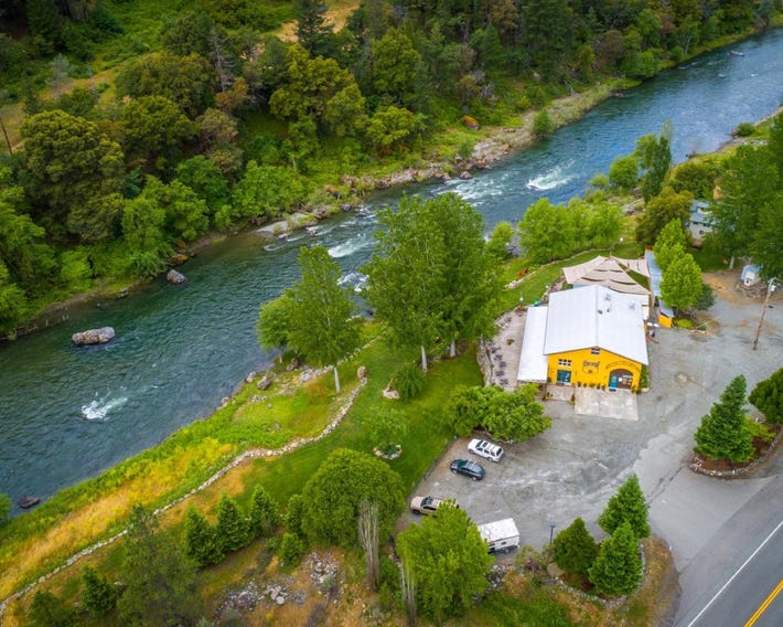 Strawhouse Resorts