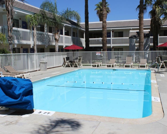 Motel 6-Coalinga, CA - East