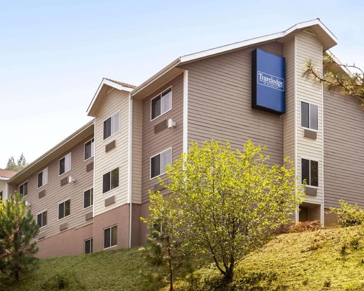Travelodge by Wyndham Dunsmuir