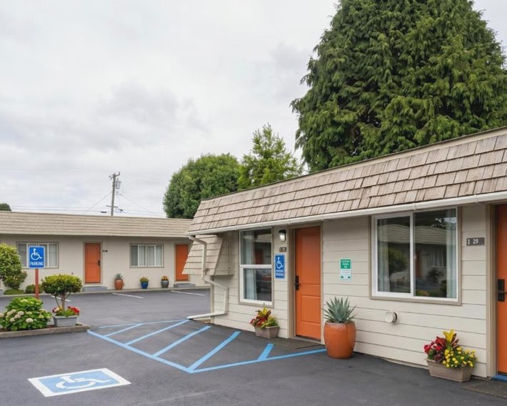 6 Rivers Motel Fortuna near Hwy 101
