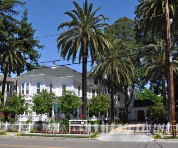 The River Belle Inn