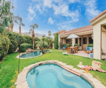 Firefly by AvantStay Spacious Backyard w Pool Hot Tub