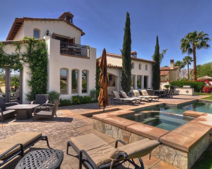 PGA107 Spectacular Lakefront Estate Pool and Spa