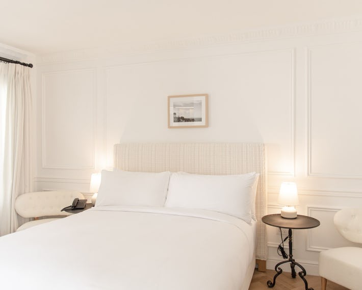 Cara Hotel
